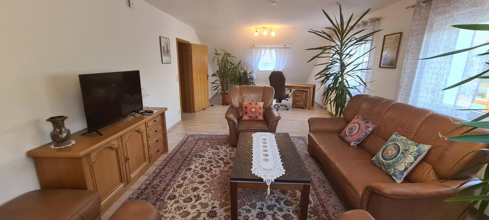 Gemuetliche 120 Qm Ferienwohnung Mit Balkon Adelsdorf Exteriér fotografie