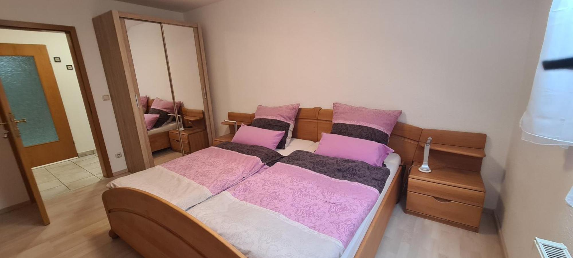Gemuetliche 120 Qm Ferienwohnung Mit Balkon Adelsdorf Exteriér fotografie