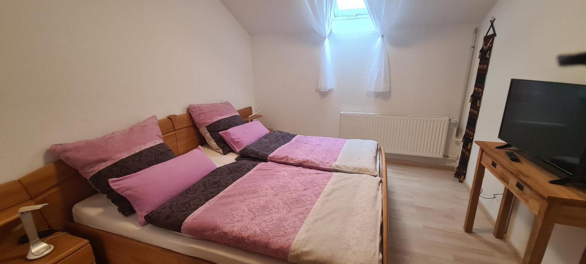 Gemuetliche 120 Qm Ferienwohnung Mit Balkon Adelsdorf Exteriér fotografie